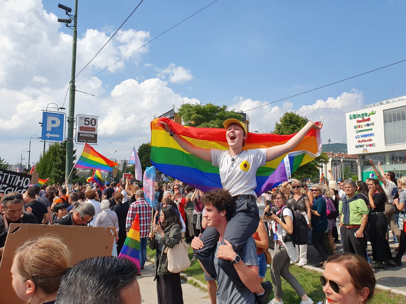 Image may contain: People, Crowd, Event, Public event, Festival.